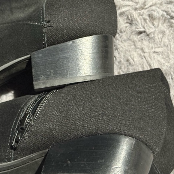 Elegant Black Over-the-Knee Boots - Picture 5 of 5